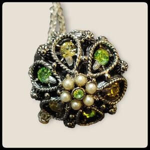 Beautiful Silver Tone Pendant